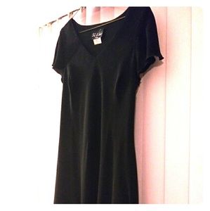 3/4 length black dress